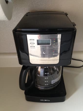 CoffeMate Coffee Maker + filters - 10$ 1