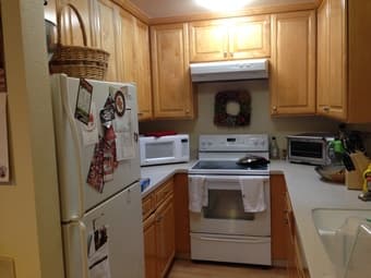Large private 1 bedroom + 1 bath cottage 2