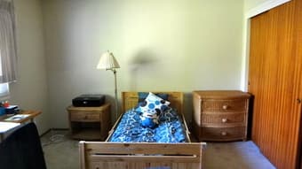 Master bedroom 14 x15 for rent in Menlo Park 1