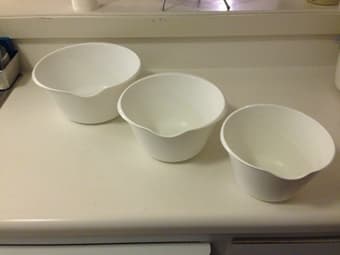 Mixing bowls and sieve 2