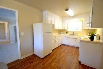 2B2B apt near downtown Mountain View. 2 min from walmart, target 1