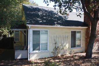 $1050/mo single in 3BR/1BA house in Menlo Park. 5min walk to campus 1