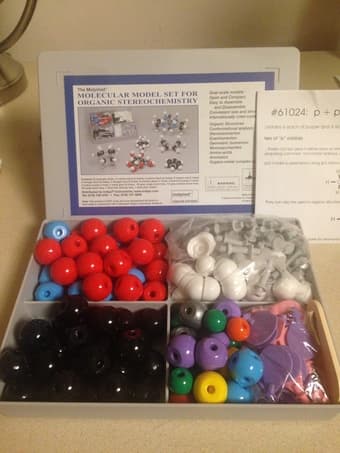 Molecular Model Set for Organic Stereochemistry (ALMOST NEW!) 1