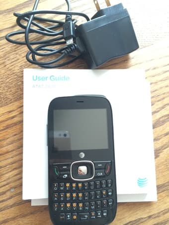 AT&T Z432 GoPhone for sale $30 (Price negotiable) 1