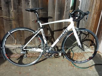 Customized Ultegra/Dura-Ace group Giant road bike / commuter $550 1