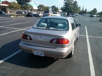 2000 Toyota Corolla – excellent condition - $3990 2
