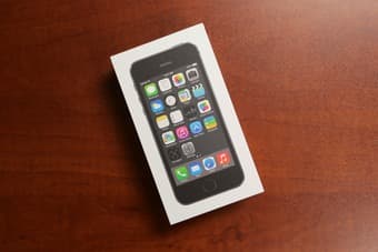 Apple iPhone 5s 64GB Space Gray Unlocked with AppleCare Insurance $600 1