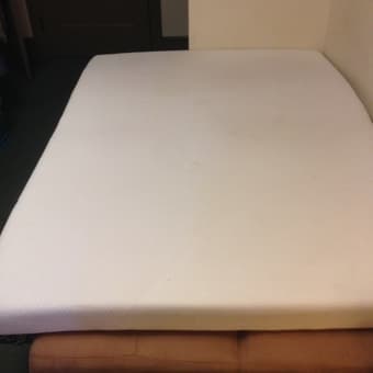 Selling full-size mattress topper 2
