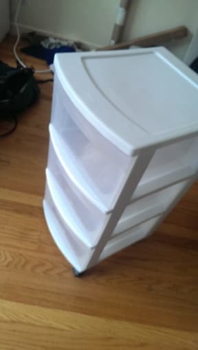 3-Drawers on Wheels 1