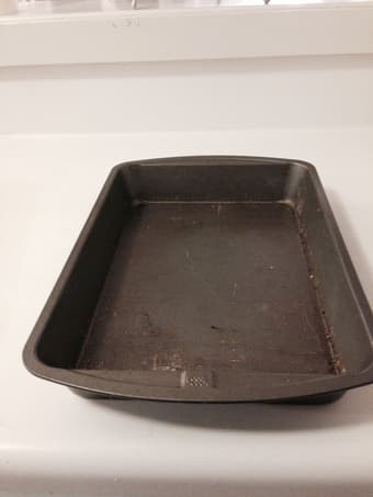 Assorted baking trays/tins 2
