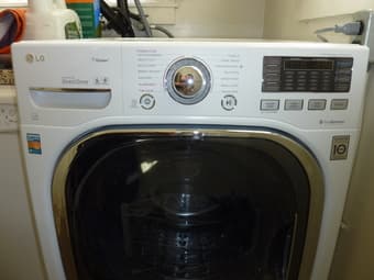 Highly efficient LG Washer WM4070HWA 19 months full warranty - $550 1