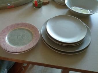 Plates (big and small) and bowl 2