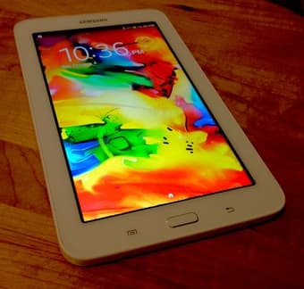 Samsung Galaxy Tab 3 Lite (7-Inch, White), barely used 1