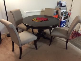 Macy’s Bradford 5-Piece Round Dining Room Set - LIKE NEW 2