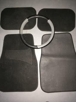 4 Piece Car Mat Set  - 10$ 1