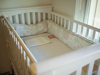 Vanessa baby crib 1