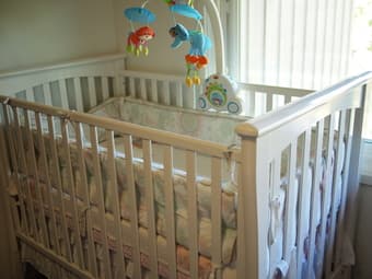 Vanessa baby crib 3