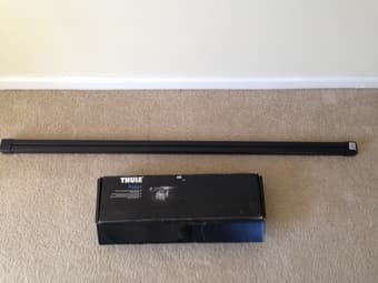 Thule Rack - Podium Feet, Cross Bars and Locks - $150 2