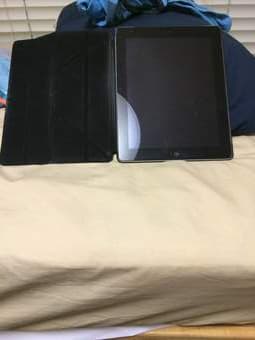 black 3rd gen iPad for sale $450 2