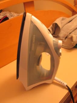 Iron (black and decker) for 15 dollars 1