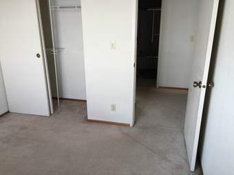 1 Bedroom Available NOW: $800 Monthly + Utilities 3