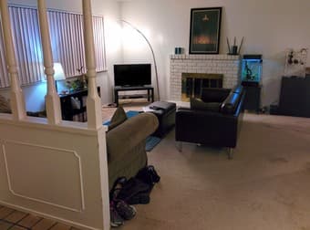 Seeking roommate to share cozy 3bed/2ba apt near SCU - Dec. 1st 1