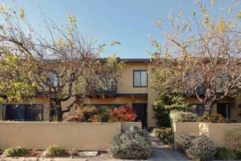 $1400 Spacious master bedroom in a nice house in Menlo Park 1