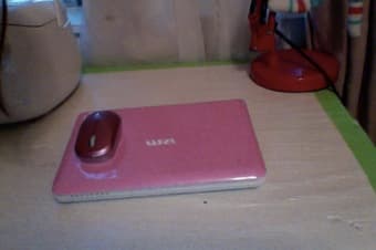 MSI Wind Pink Netbook + HP Wireless Mouse ($100) 1