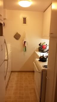 Furnished 1BD/1BT in Escondido Village (for couples) - Dec. 9 - Jan. 2 2