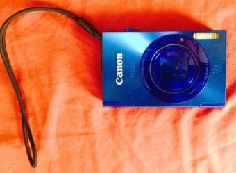 Canon IXUS 500HS camera 1