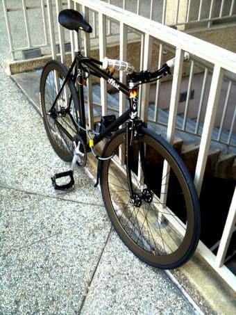 super moded fixed gear bike with many extras... 1