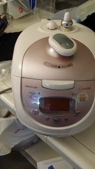 floor lamp and rice pressure cooker 1