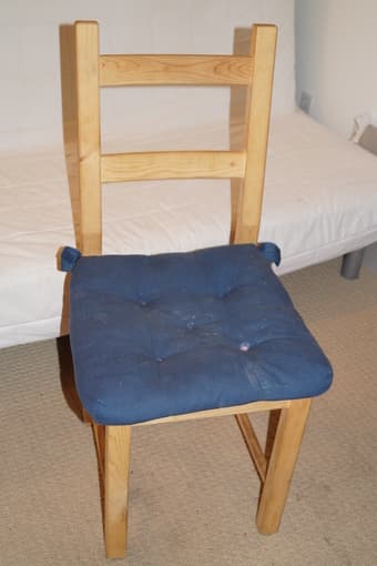 For sale: IKEA extendable dining table and 4 chairs 1