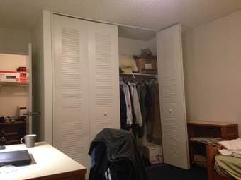 $600 On Campus EV highrise 12/17-1/9 Move-in/Move-out/Rent Negotiable 1