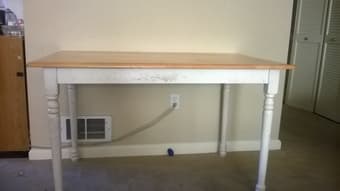 kitchen/dinning table $30 1
