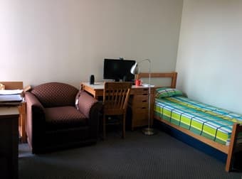 Stanford EV highrise sublet, male, from Dec 7 - Jan 3 (700$) 2