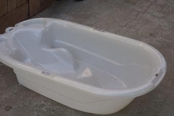 Baby bathtub Primo $5 1