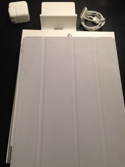 Ipad 3 retina display Wifi 16GB + smart cover + dock $300 3