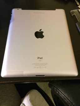 Good Condition Ipad 2 16 GB White Wifi + 3G for sale - $300 OBO 2