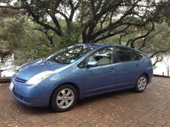 2005 Toyota Prius (hybrid) - 121Kmile -  $7,000 1