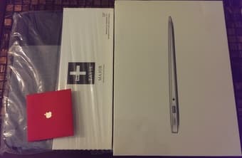 2014 New MacBook Air A1466 13.3 - 1.4GHz i5 / 4GB/ 128GB + Sleeve 1