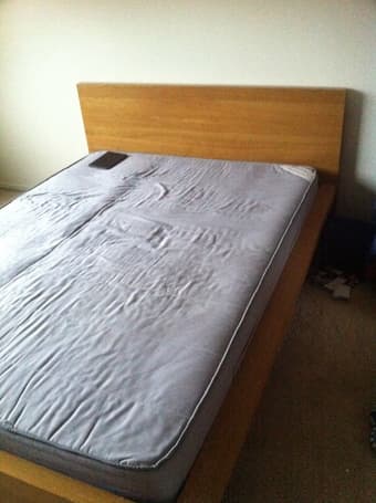 queen size bed + mattress + floor lamp 1