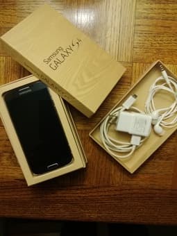 Samsung Galaxy S4 - unlocked - 16Go - black - $250 (Palo Alto) 3