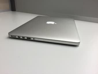 MacBook Pro Retina Display 13'' - $1395 1