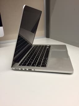 MacBook Pro Retina Display 13'' - $1395 2