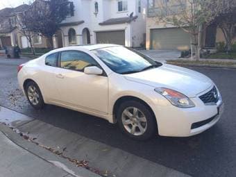 2008 Nissan Altima Coupe, low mileage - $12000 (san jose north) 1