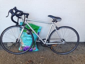 Lightweight Road Bike w. Shimano Gears - $200 sell today 1