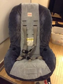 Kids stuff (car seat, shoes..) 1
