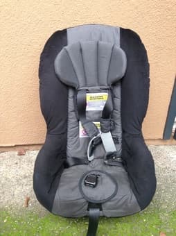 Kids stuff (car seat, shoes..) 2