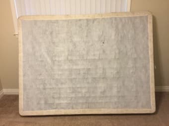 Queen Size Box for sale 40$ 1
